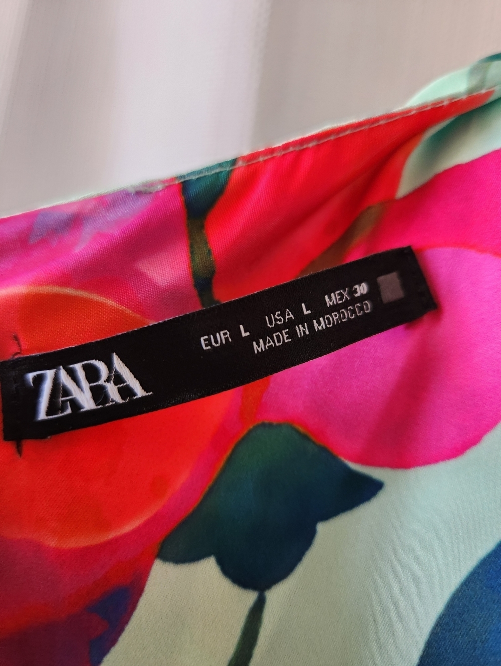 Zara Silky Floral V-Neck Wide-Leg Short Flutter Sleeve Jumpsuit Size L - Picture 11 of 12